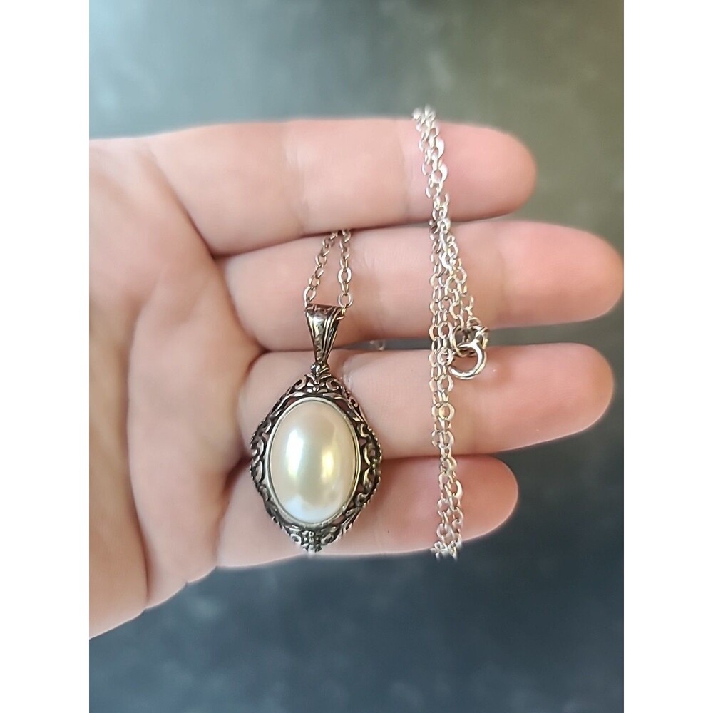 925 Sterling Silver Faux Pearl Oval Shaped Scrolled Pendant Necklace Vintage